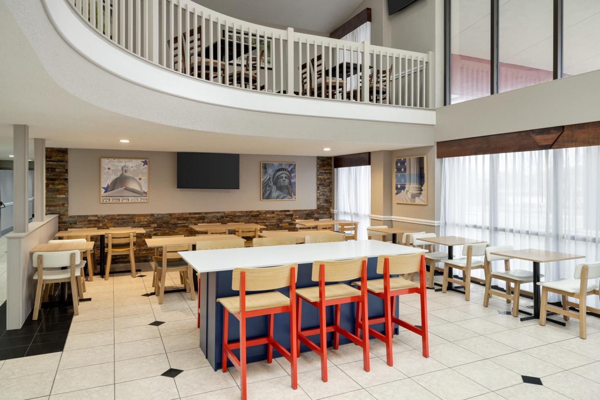 Americinn By Wyndham Grand Rapids Airport North Cascade Екстер'єр фото