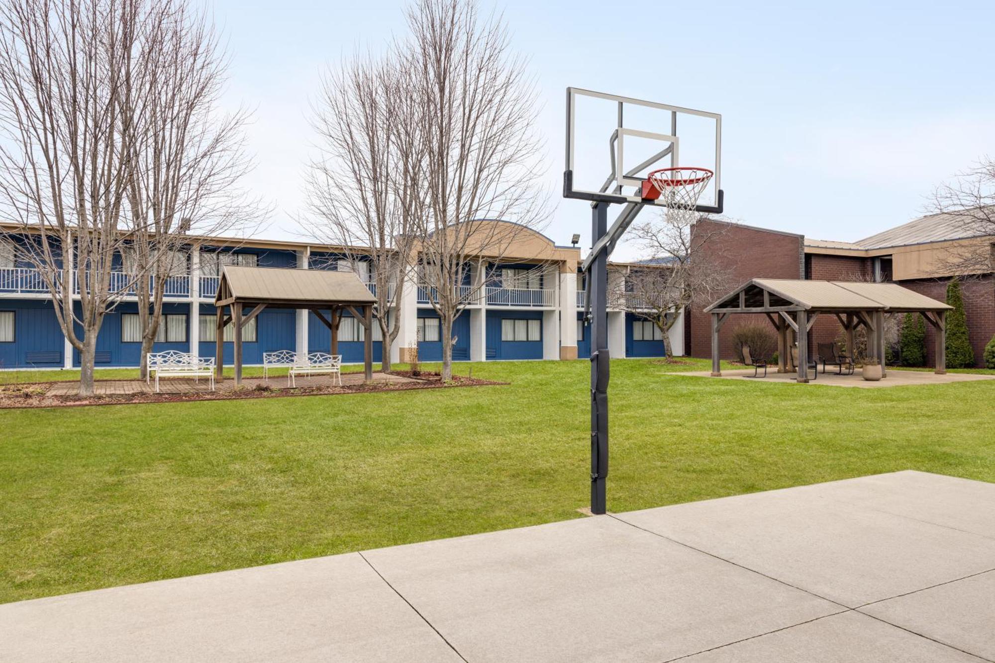 Americinn By Wyndham Grand Rapids Airport North Cascade Екстер'єр фото