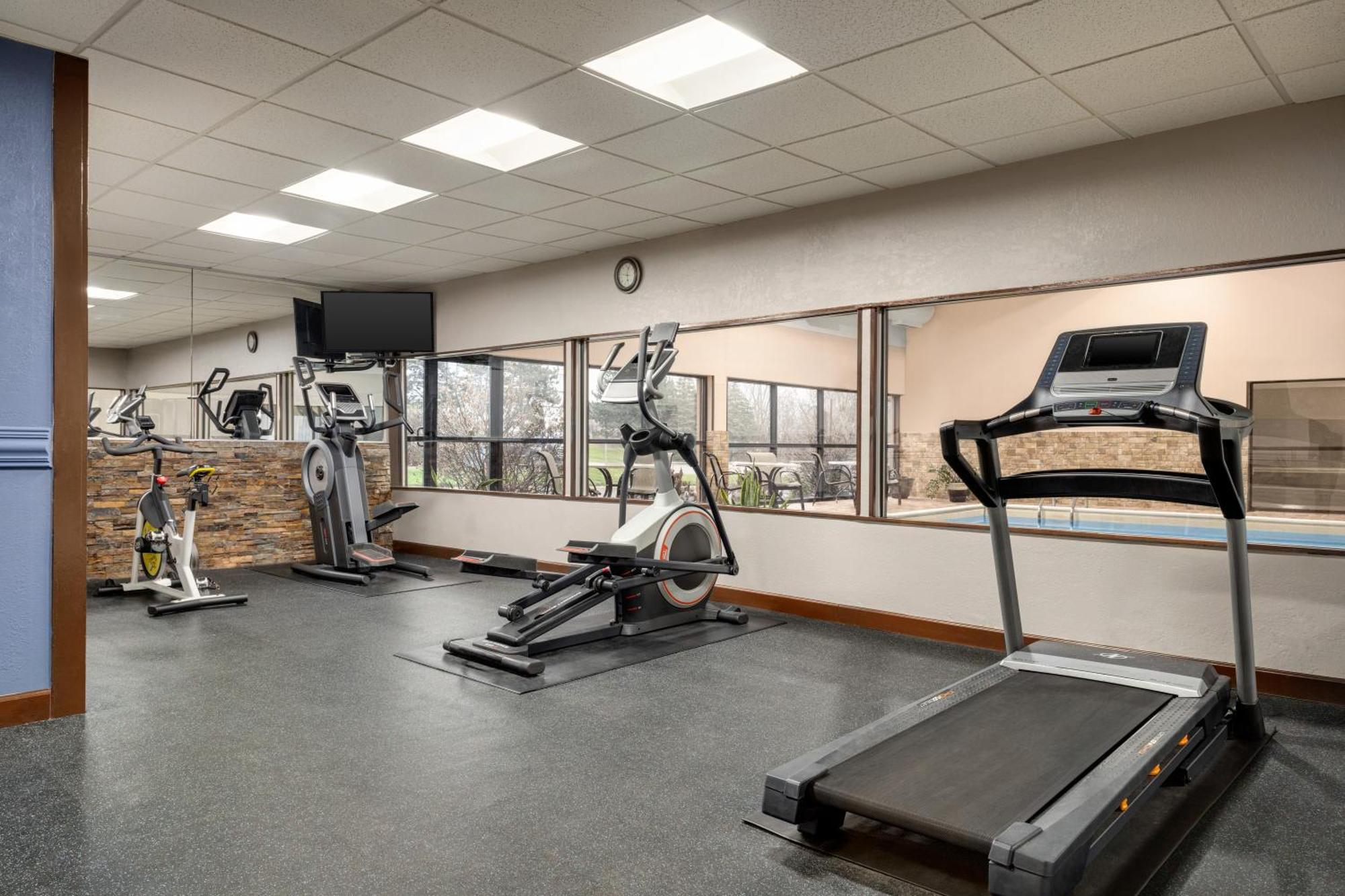 Americinn By Wyndham Grand Rapids Airport North Cascade Екстер'єр фото