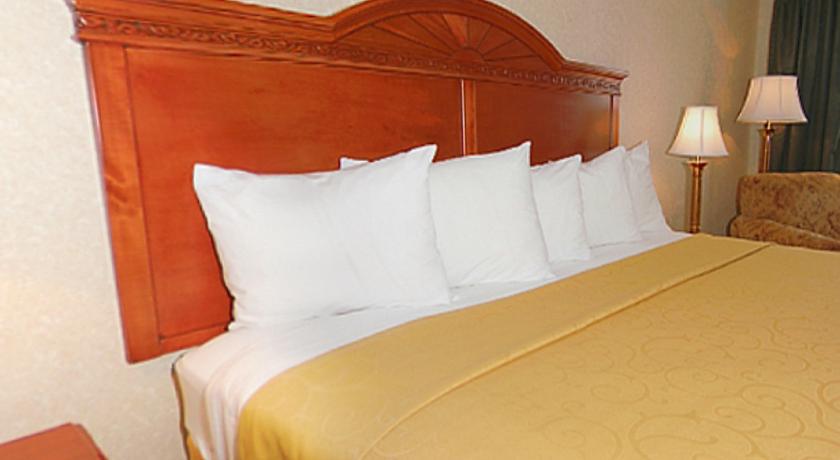 Americinn By Wyndham Grand Rapids Airport North Cascade Екстер'єр фото